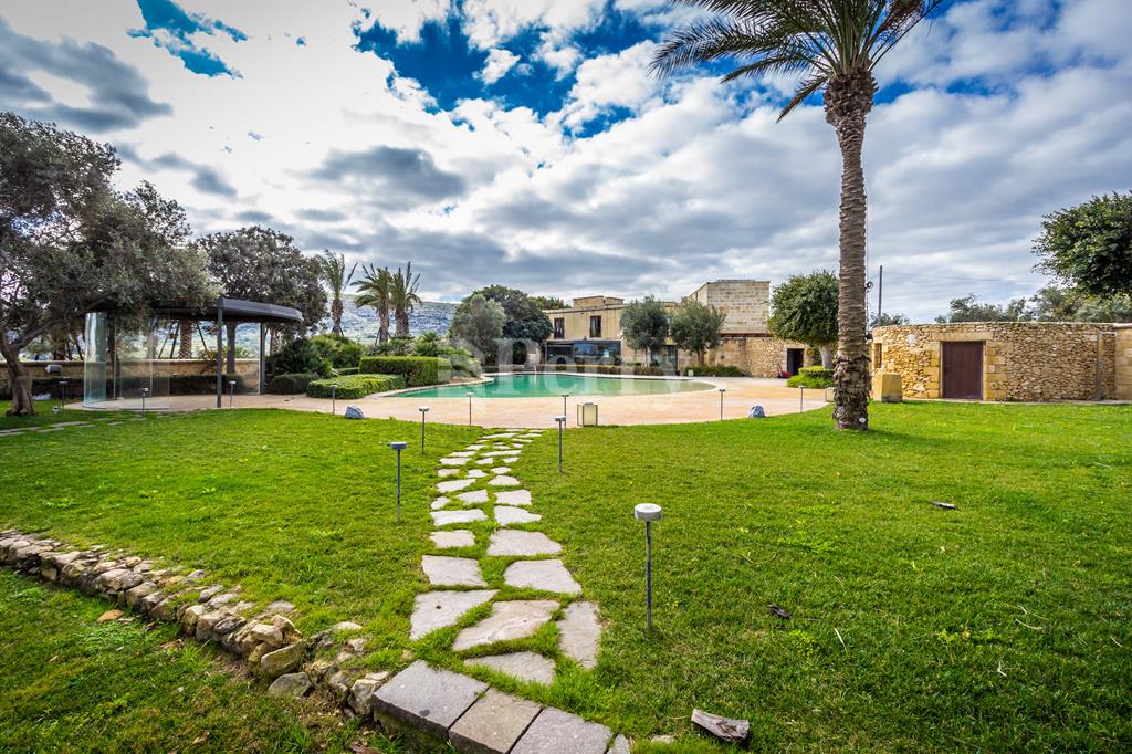 Maghtab<br>Villa