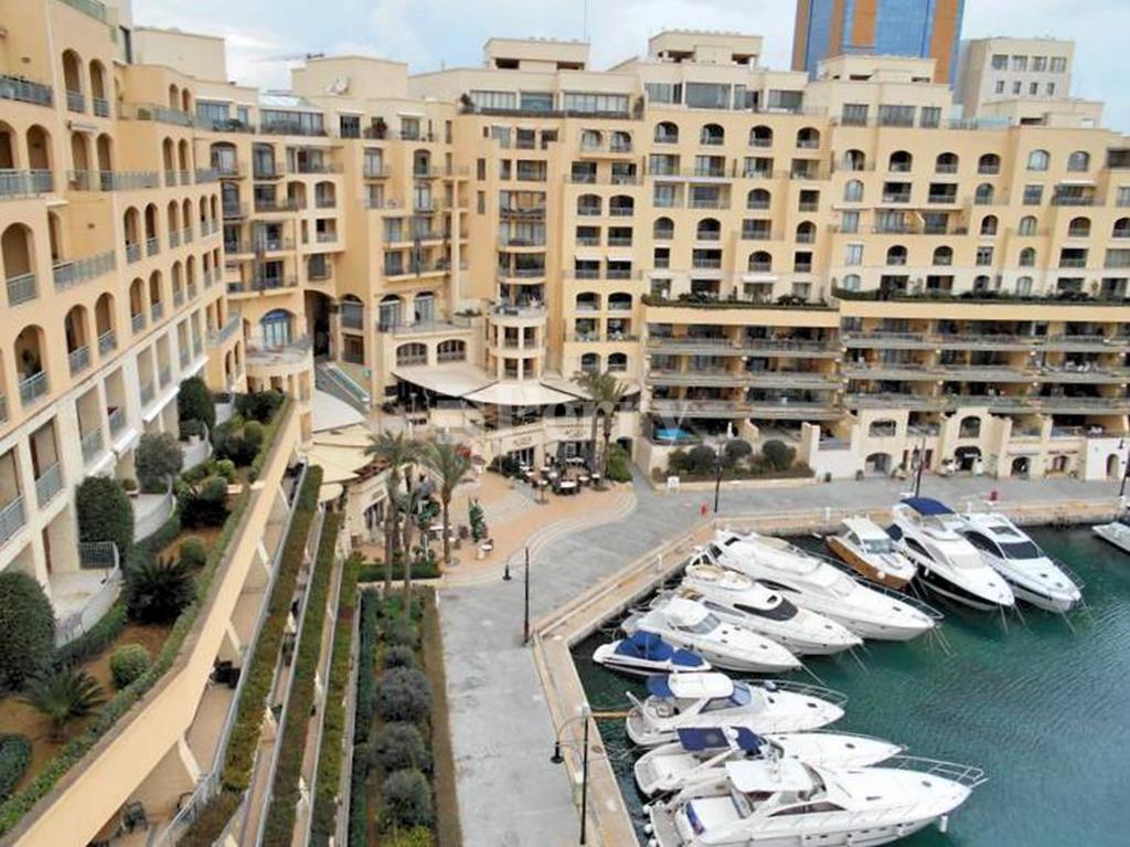 Portomaso, St Julians<br>Apartment