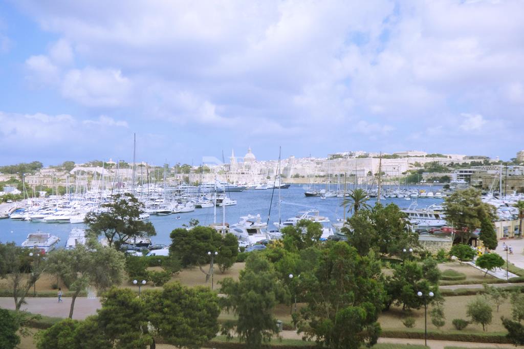 Gzira<br>Apartment
