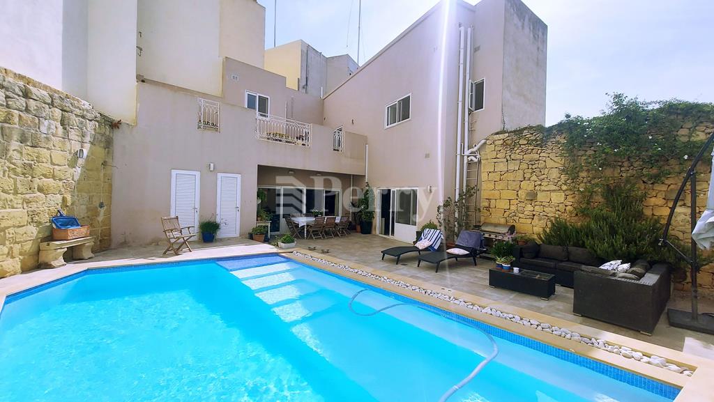 Mosta<br>House of Character