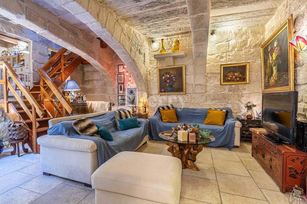 Naxxar<br>House of Character